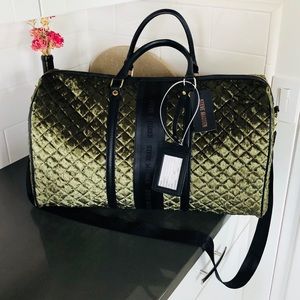 steve madden quilted weekender bag olive